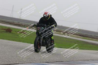 media/Nov-30-2025-TrackDaz (Sun) [[d8b22663df]]/B Group/Session 5 (Wheelie Bump)/